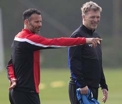 Man United look up to Ryan Giggs` `Class of 1992`!